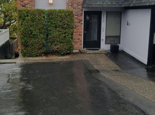 2517 13th Ave W APT 2, Seattle, WA 98119