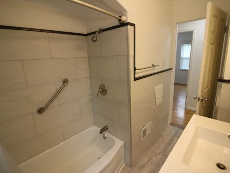 24301 Colgate St — Photo 12