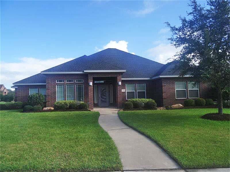 1st image of 106 Spanish Oak Cir