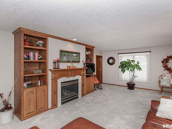 3rd image of 3022 16th Street Ct #12