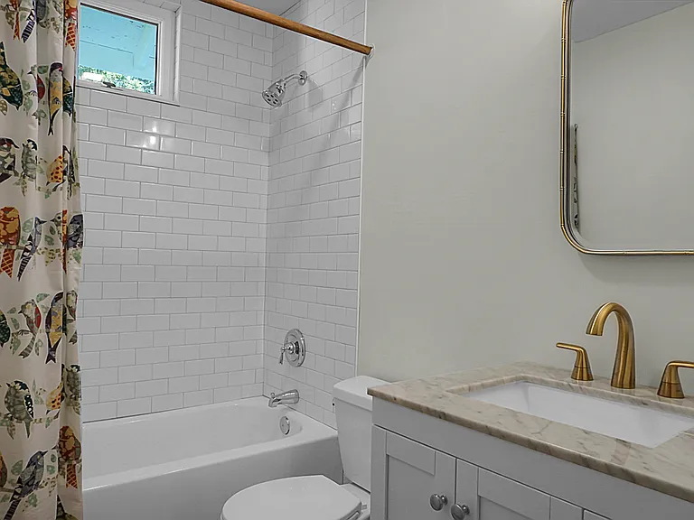 222 E Hudson Ave — Photo 40