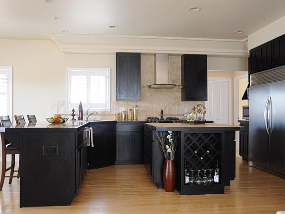 Side view-kitchen