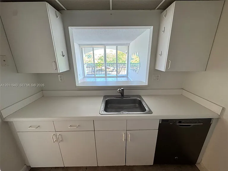 2160 SW 16th Ave #416 — Photo 25