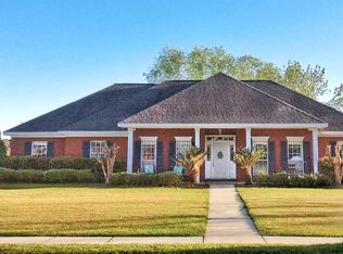 212 Royal Ln, Fairhope, AL 36532