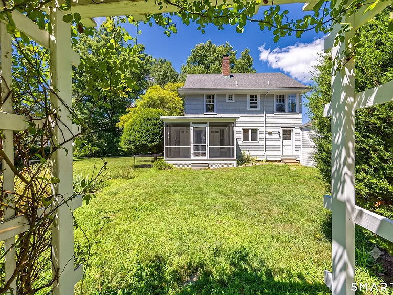 12 Roosevelt Rd — Photo 12
