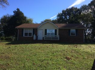 881 Lennox Rd, Clarksville, TN 37042