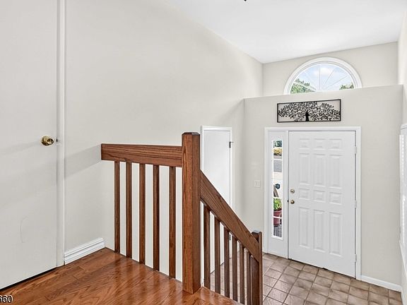 4th image of 44 Ryan Ln