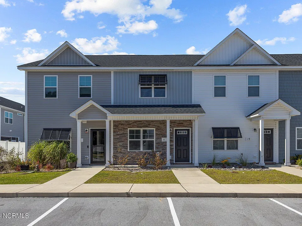 21 Catalina Cir