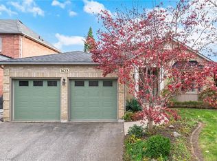 1423 Ravensmoor Cres, Mississauga, ON L5M 3L1