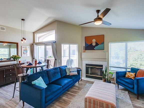 4th image of 403 Sanibelle Cir Unit 13