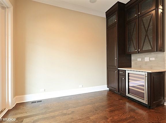 5th image of 107 W Seminole Ave #3