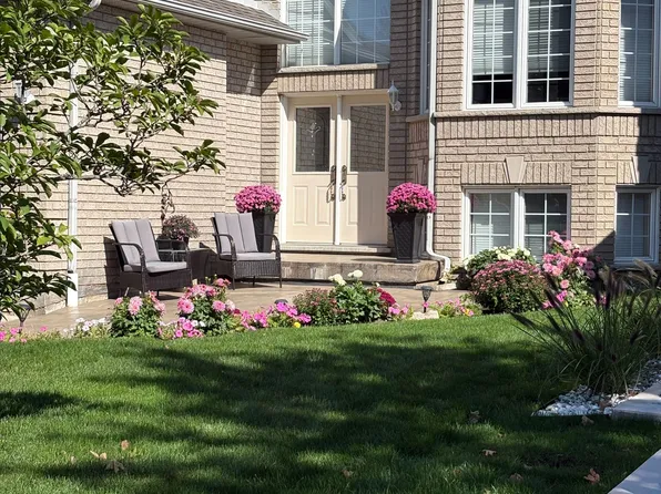 13 Blueberry Hill Ct, Caledon, ON L7E 1S3