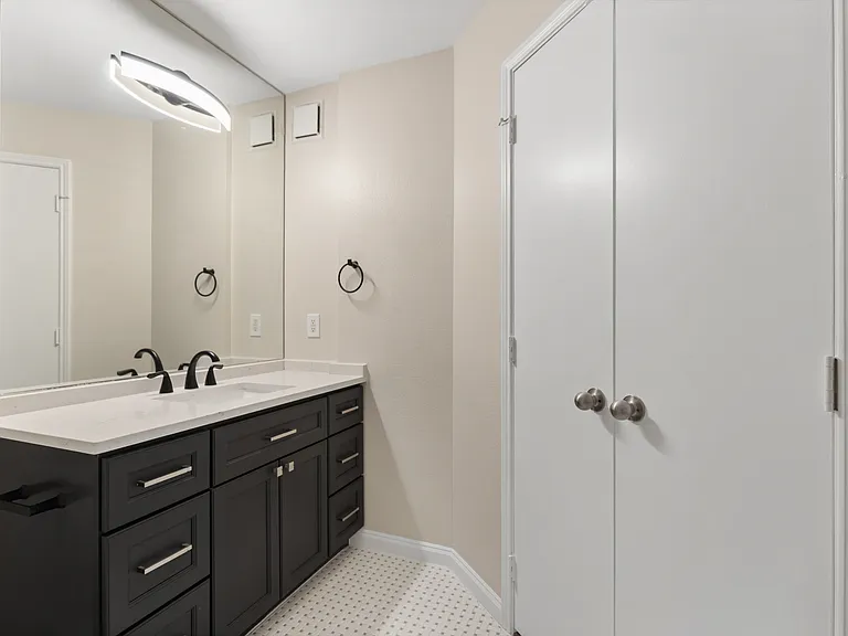 4611 Travis St #801B — Photo 18