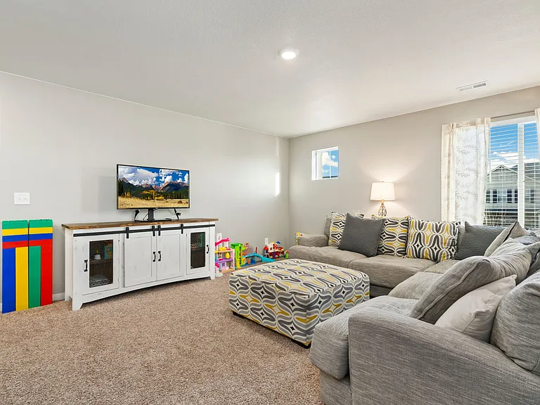1808 Hydrangea Dr — Photo 14