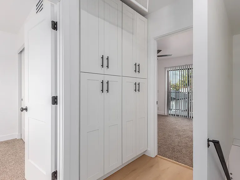 The Harlow Apartments — Photo 10