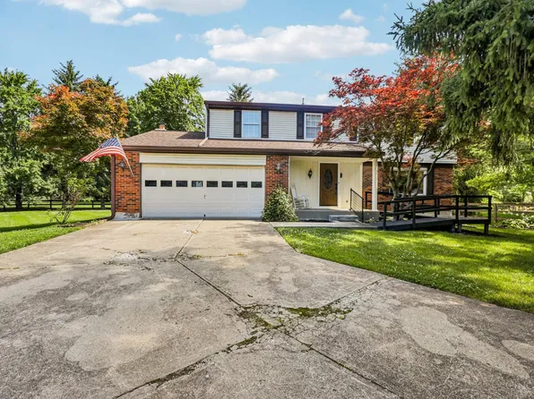 8125 Woodward Dr, West Chester, OH 45069