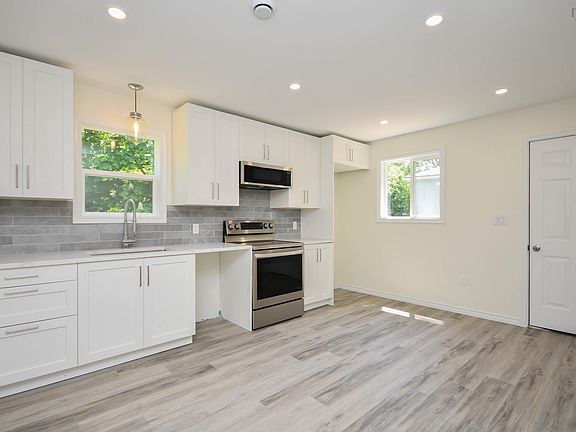 5th image of 29 Joyce Ave