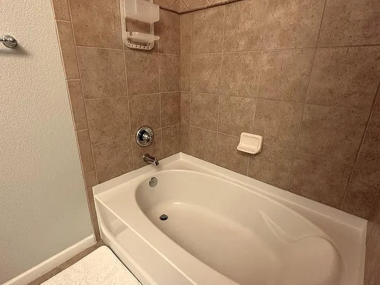 7865 Vallagio Ln #303 — Photo 20