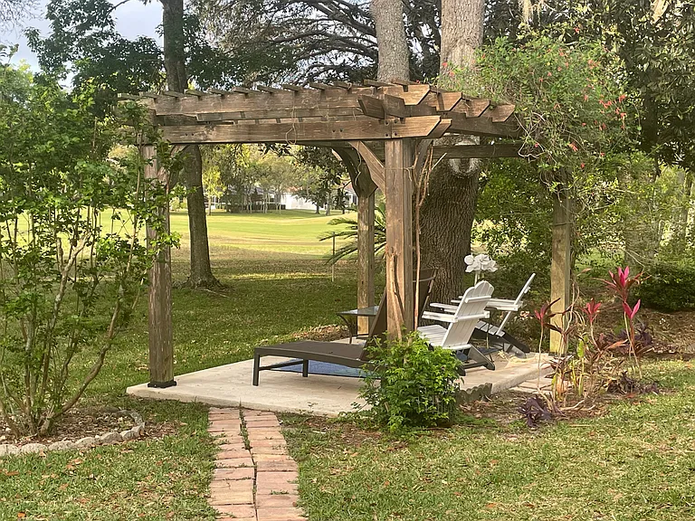 372 E Keller Ct — Photo 4