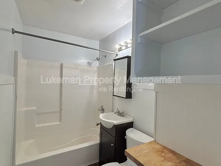 217 Wallace Ave — Photo 6