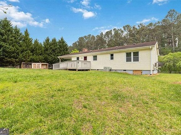 3rd image of 3040 Land Rd