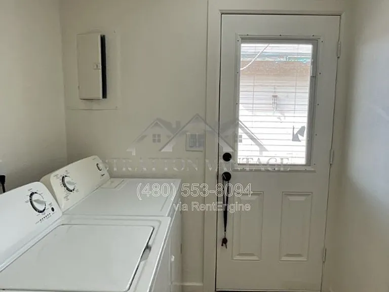 2556 S Noble St — Photo 8