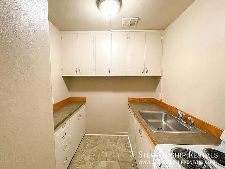 942 E 18th Ave #5 — Photo 7