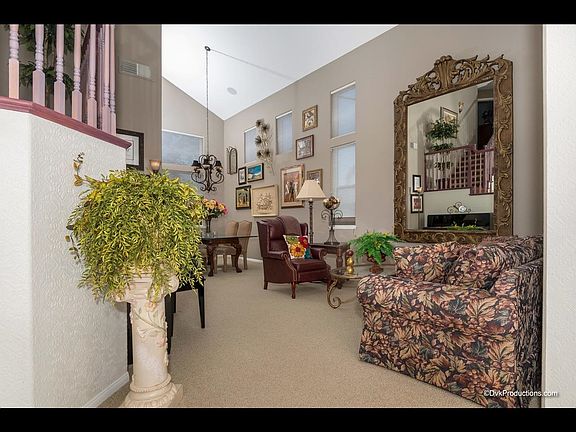 3rd image of 1574 Berkshire Ct