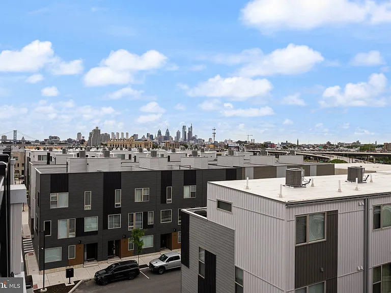 2150 Northbank Pl #143 — Photo 32