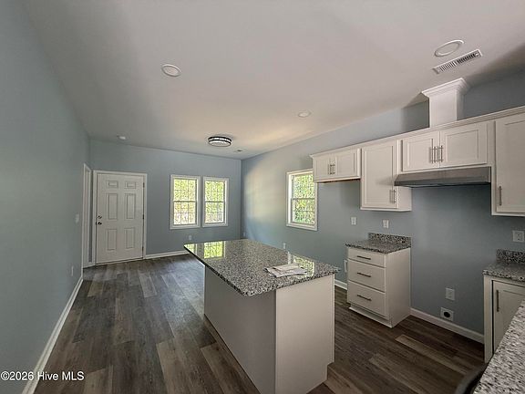 4th image of 214 Pearl Street