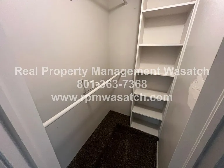 1105 S 700 E — Photo 18
