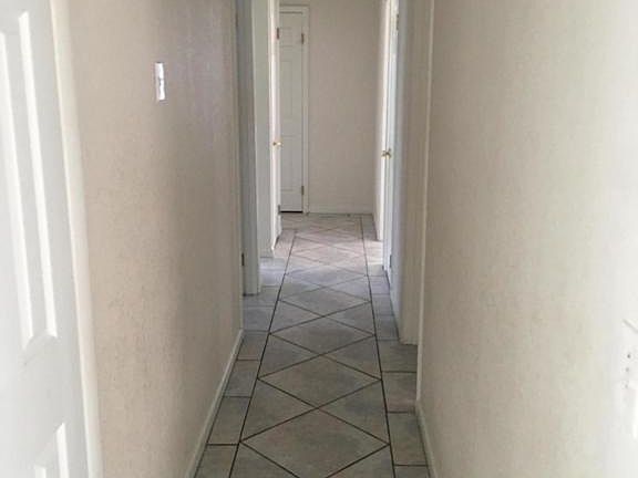 4th image of 255 Eyre Ave