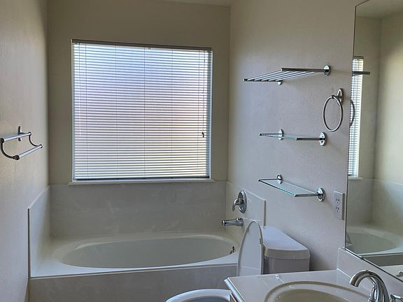 4th image of 20506 Raincrest Dr