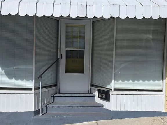 3rd image of 109 2nd St