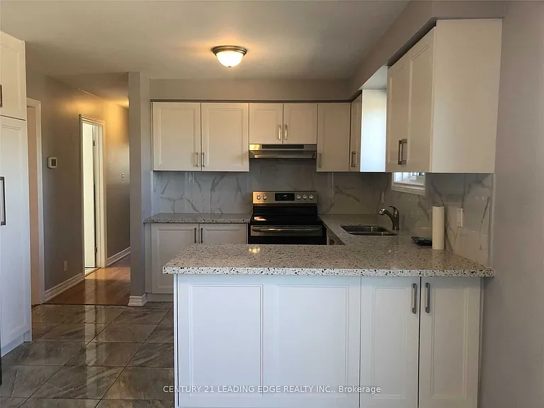 438 Colborne St — Photo 9