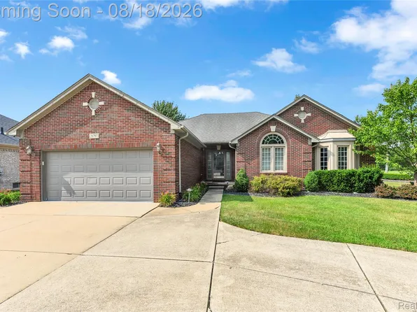 21797 Sabrina Dr, Macomb, MI 48044