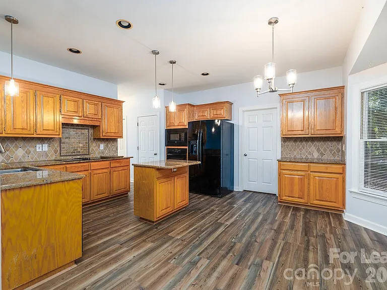 5238 Downing Creek Dr — Photo 13