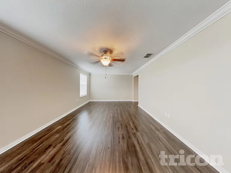 13702 Lakemont Dr — Photo 6