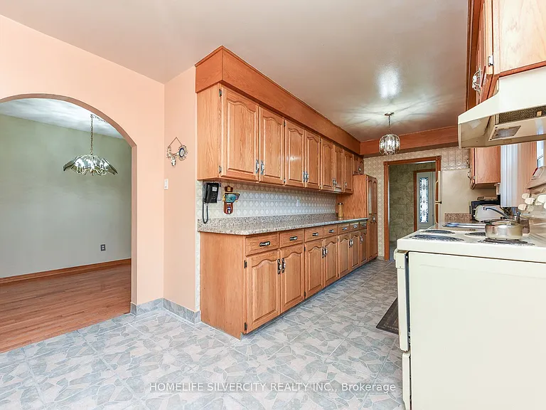 7378 Bybrook Dr — Photo 22