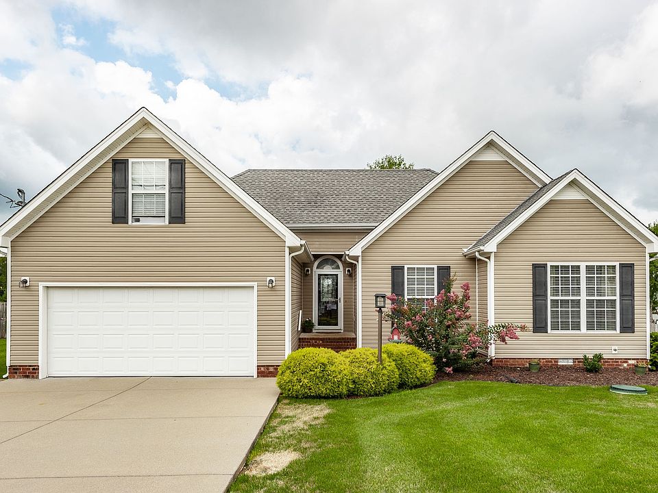 1st image of 732 Fleming Farms Dr