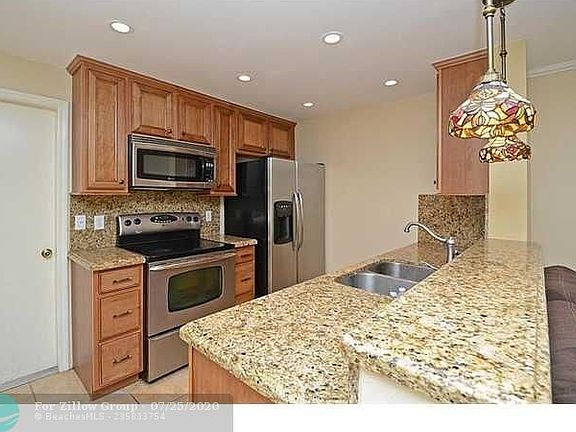 3rd image of 1571 Sorrento Dr #1571