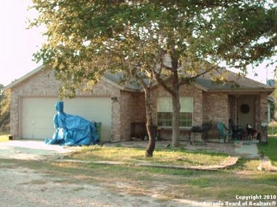 219 Shannon Rdg, Floresville, TX, 78114