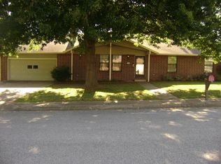5689 Walden St, Lowell, AR 72745