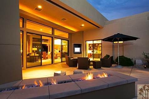 The gathering spot for your dinner parties and entertaining....Perfect for any debut, event or excus