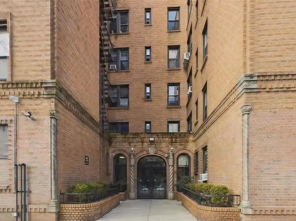 35-64 89th Street, Jackson Heights, NY 11372