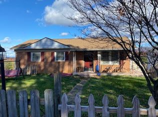 1321 4th St, Waynesboro, VA 22980