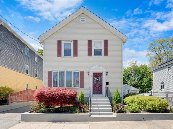 86 Vine St, East Providence, RI 02914