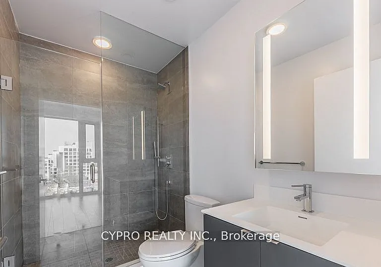 500 Dupont St #616 — Photo 6