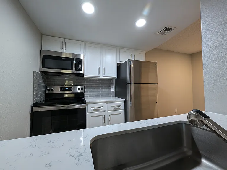Grove at Northwest Hills — Photo 65