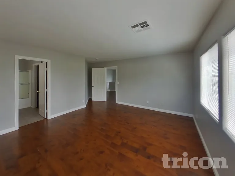 717 Horse Stable Ave — Photo 7